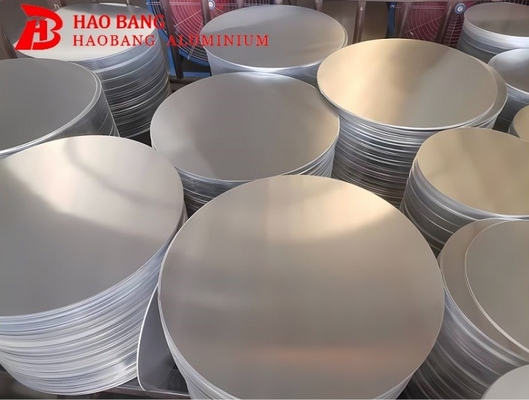 Preço de fábrica 0,9 mm Espesso Alumínio Círculo 1060 Para telhado / decoração / utensílios de cozinha / indústria / construção