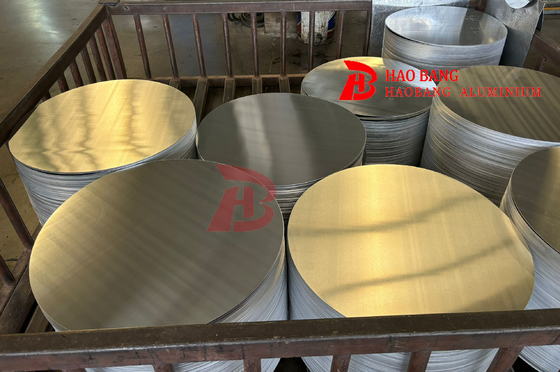 Fabricação de discos metálicos redondos de alumínio