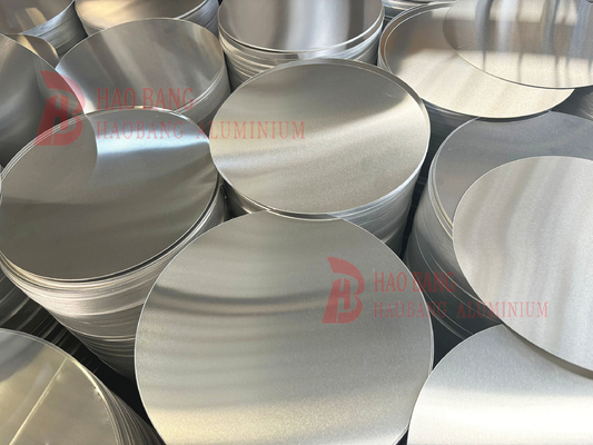Fabricação de discos metálicos redondos de alumínio