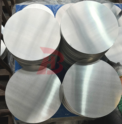 Superfície finalizada de moinho de discos de alumínio da série 3000 Temper HO Superfície anti-ferrugem para reflectores de semáforos