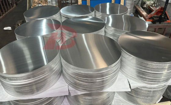1060 3003 5052 Liga H24 H32 2 mm 676 mm Diâmetro Círculo de alumínio para sinalização de estrada