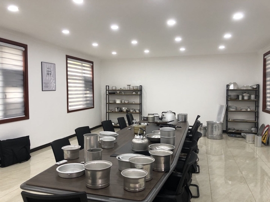 1050 1100 Alumínio Círculos Roofing Sheet Círculo Compradores Fábrica Venda Direta Preço Para Pan Não Stick