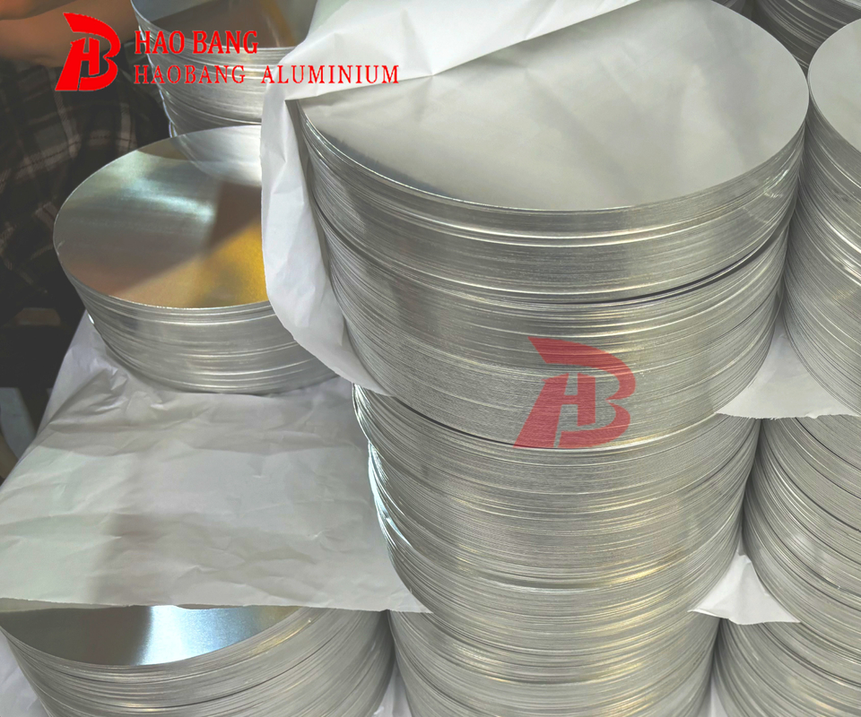 Superfície revestida B209 ASTM 3003 8011 1050 1100 1060 Circuitos de discos de alumínio para frigoríficos não adesivos