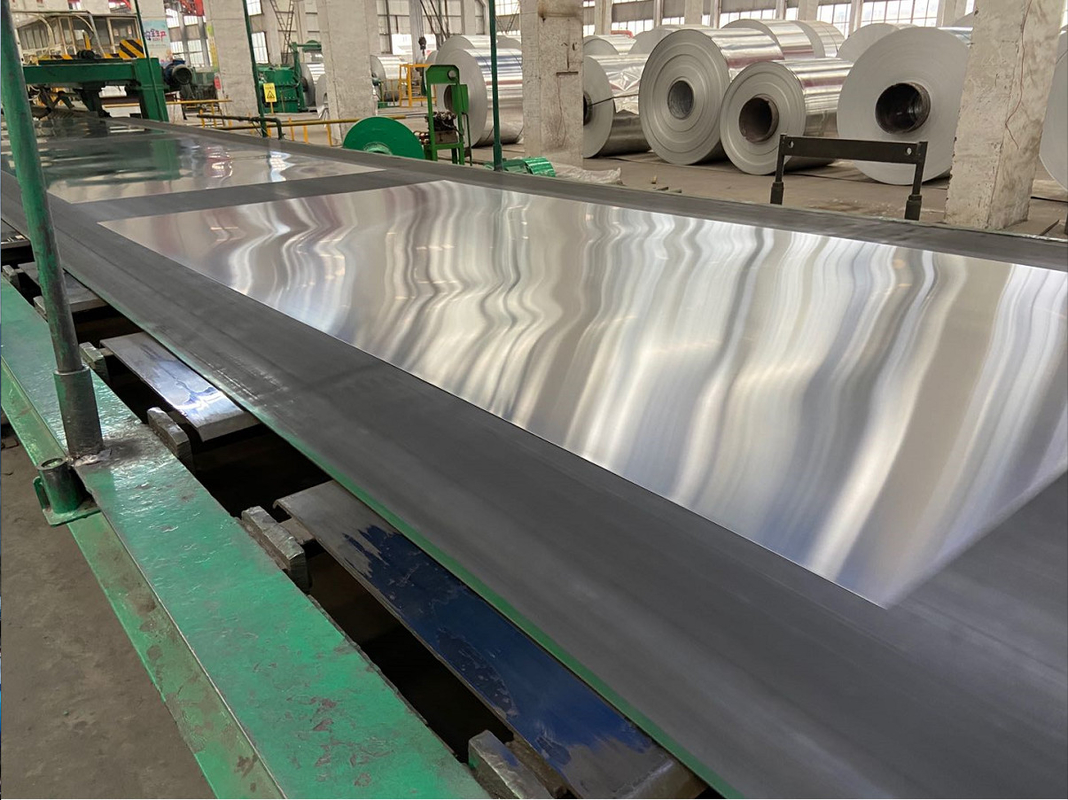 Discos / placas de liga de alumínio são vendidos diretamente na China para utensílios de cozinha como panelas